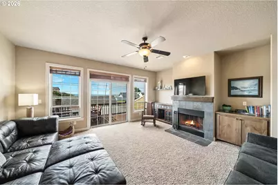 547 S Front St, Rockaway Beach, OR 97136 - Photo 3