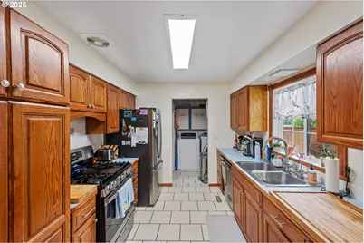 1545 N 20th St, Coos Bay, OR 97420 - Photo 9