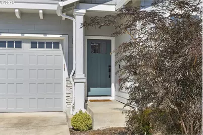 1054 Hickory St, Independence, OR 97351 - Photo 3