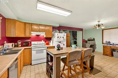 410 SW Mill St, Sheridan, OR 97378 - Photo 13