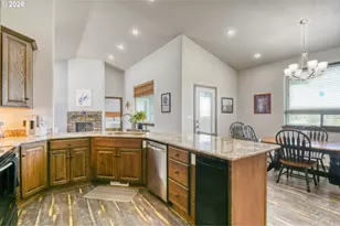 527 SW Quinney Pl, Pendleton, OR 97801 - Photo 13