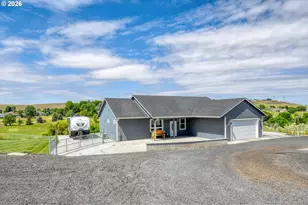 527 SW Quinney Pl, Pendleton, OR 97801 - Photo 1