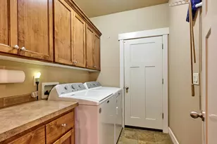 725 Thyme Loop, Silverton, OR 97381 - Photo 27