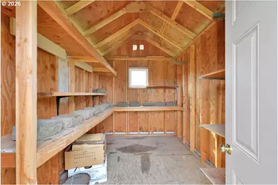 1138 W 7th Pl, Junction City, OR 97448 - Photo 31