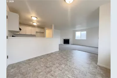 1108 NE Tamera Ln, Portland, OR 97220 - Photo 9