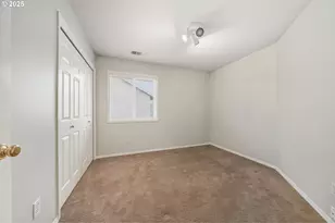 3075 NE 4th Ave, Hillsboro, OR 97124 - Photo 19