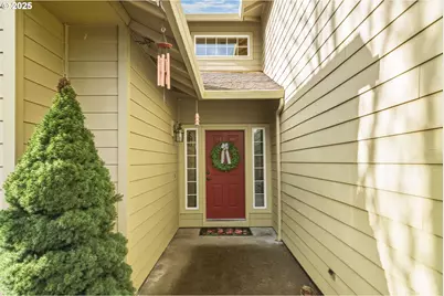 3075 NE 4th Ave, Hillsboro, OR 97124 - Photo 3