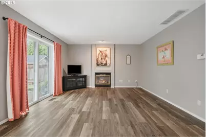 3075 NE 4th Ave, Hillsboro, OR 97124 - Photo 11