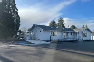 570 N 10th St, Cornelius, OR 97113 - Photo 25