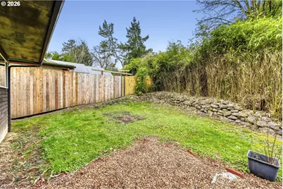 223 SW Taylors Ferry Rd, Portland, OR 97219 - Photo 25