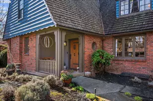 1833 SE Exeter Dr, Portland, OR 97202 - Photo 5