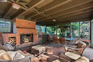 1833 SE Exeter Dr, Portland, OR 97202 - Photo 43