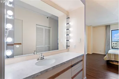 2245 SW Park Pl #3A, Portland, OR 97205 - Photo 25