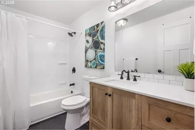 183 Pogue Ln, Castle Rock, WA 98611 - Photo 11