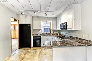 11602 SW Royal Villa Dr, Tigard, OR 97224 - Photo 5