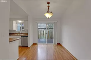 4703 SW Pomona St, Portland, OR 97219 - Photo 7