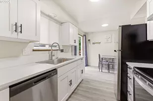 3836 SE 91st Ave, Portland, OR 97266 - Photo 13