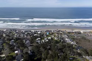 1708 NW 38th St, Lincoln City, OR 97367 - Photo 47