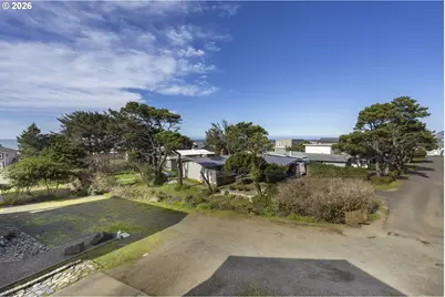 1708 NW 38th St, Lincoln City, OR 97367 - Photo 31