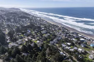 1708 NW 38th St, Lincoln City, OR 97367 - Photo 39