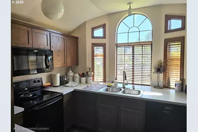 8563 SW Hamlet St, Portland, OR 97224 - Photo 11