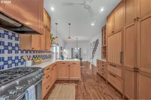 1017 NE Skidmore St, Portland, OR 97211 - Photo 17