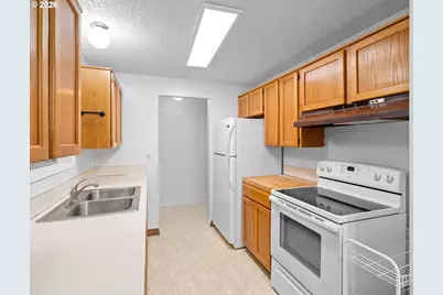 14977 SE Grant Ct, Portland, OR 97233 - Photo 5