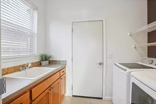 2782 Nina Pl, Hubbard, OR 97032 - Photo 21