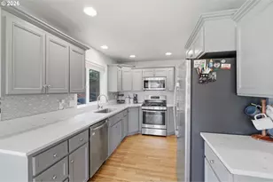 2925 Doaks Ferry Rd NW, Salem, OR 97304 - Photo 17