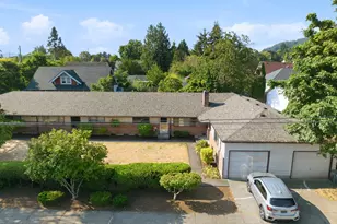 7822 NE Everett St, Portland, OR 97213 - Photo 3