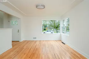 5721 N Willis Blvd, Portland, OR 97203 - Photo 9