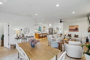 835 Reagan St, Mount Angel, OR 97362 - Photo 21