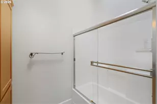 2697 Islander Ave NW, Salem, OR 97304 - Photo 39