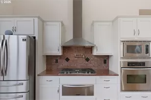 2697 Islander Ave NW, Salem, OR 97304 - Photo 7