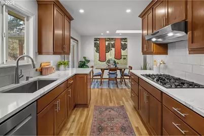 13562 SW 63rd Pl, Portland, OR 97219 - Photo 11