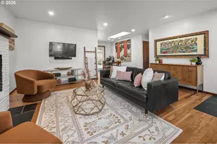 13562 SW 63rd Pl, Portland, OR 97219 - Photo 9