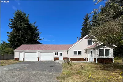 89 Michigan Ave, Bandon, OR 97411 - Photo 1