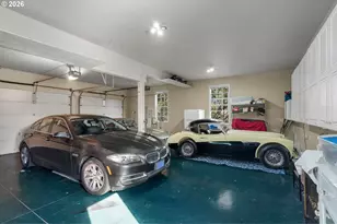 8730 NW Terraceview Ct, Portland, OR 97229 - Photo 17