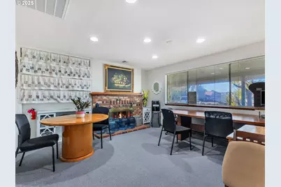 1010 3rd Ave, Seaside, OR 97138 - Photo 15