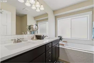 9028 N Drummond Ave, Portland, OR 97217 - Photo 17