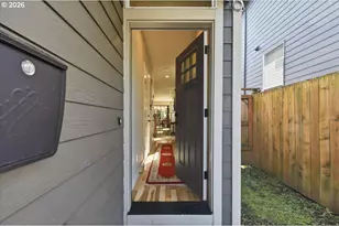 9028 N Drummond Ave, Portland, OR 97217 - Photo 3