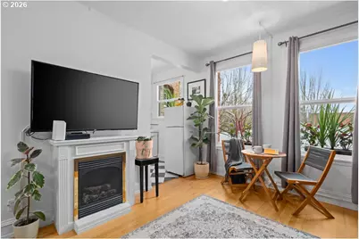 1631 NW Everett St #208, Portland, OR 97209 - Photo 7