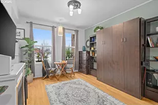 1631 NW Everett St, Portland, OR 97209 - Photo 9