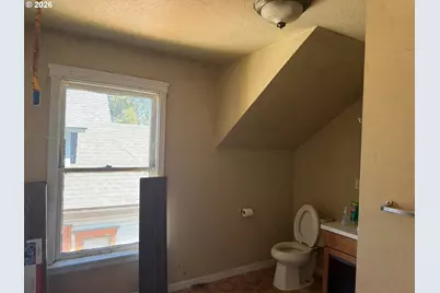 1435 SE Pine St, Roseburg, OR 97470 - Photo 11