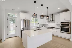 11689 NW Kearney St, Portland, OR 97229 - Photo 11