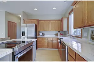 3464 NW Dahlia Dr, Camas, WA 98607 - Photo 13