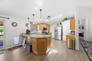 94603 Johnson Rd, Marcola, OR 97454 - Photo 9