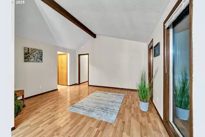 1977 Maplewood Ct, Salem, OR 97306 - Photo 11