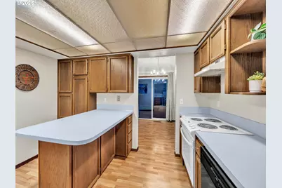 1977 Maplewood Ct, Salem, OR 97306 - Photo 7