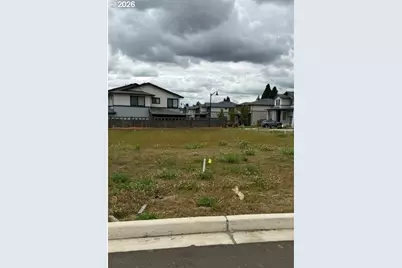 16348 SE Multnomah Falls Dr #820, Happy Valley, OR 97086 - Photo 1